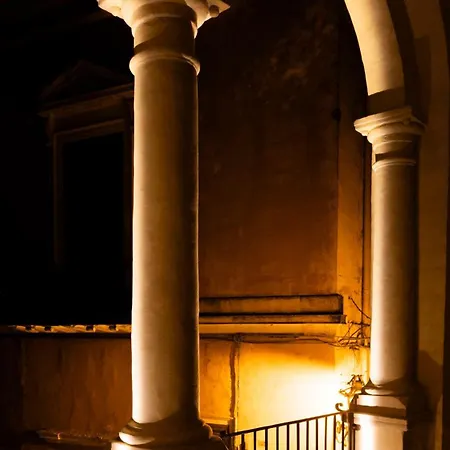 Palazzo Saetta بيت ضيافة